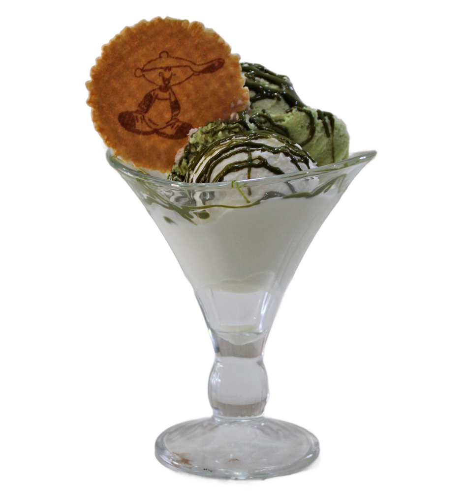 Copa de helado de pistacho con barquillo de la marca